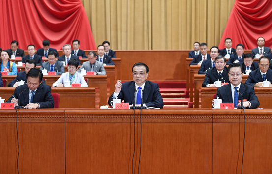 李克强在中国工会十七大作经济形势报告